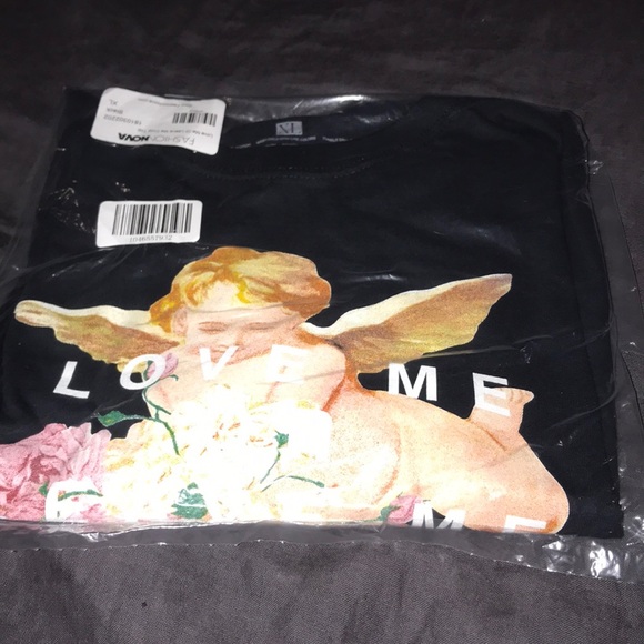 Fashion Nova Love Me Or Leave Me Crop Top - Picture 3 of 3